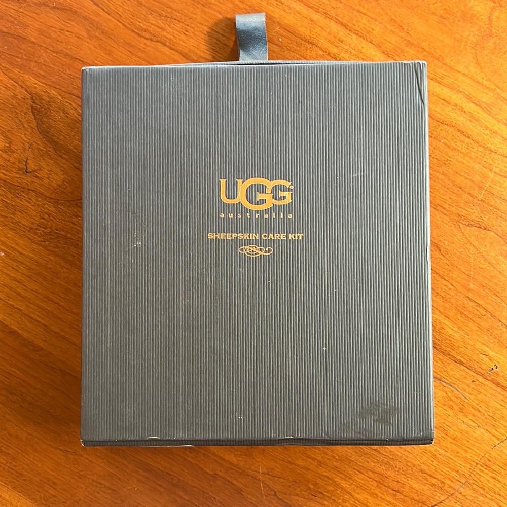 Ugg Sheepskin Care Kit